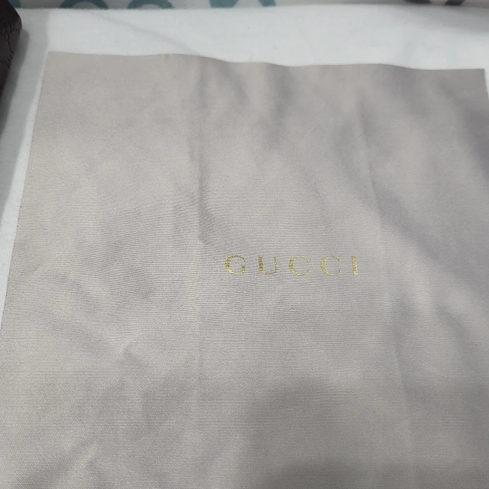 Gucci Tortoiseshell and Gold Men's Sunglasses - Picture 7 of 8